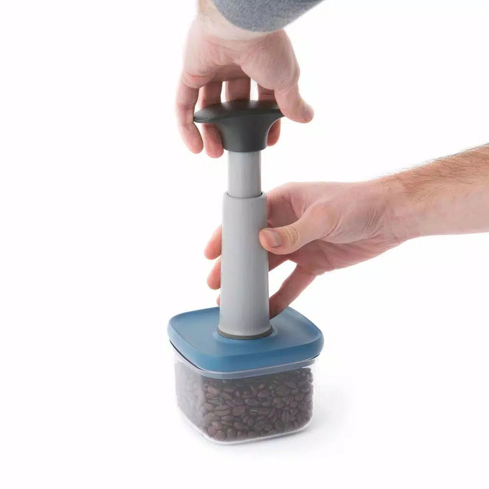 Food Storage BergHOFF Leo 4-Piece Vacuum Food Container Set 6 Food Storage BergHOFF Leo 4-Piece Vacuum Food Container Set - Image 4