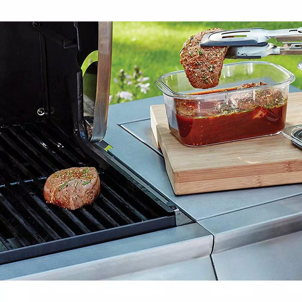 Rubbermaid Brilliance 4-Piece Medium Deep Food Storage Container Set 5 Rubbermaid Brilliance 4-Piece Medium Deep Food Storage Container Set - Image 3